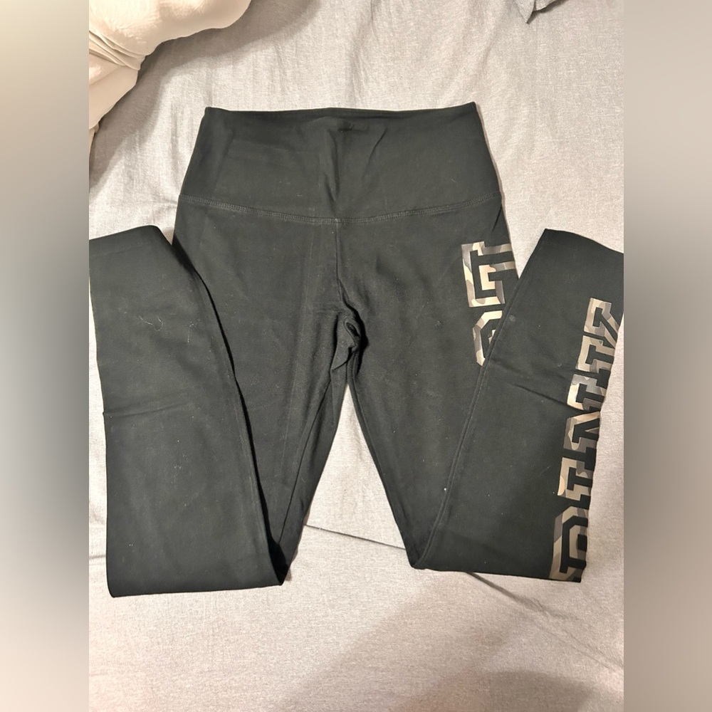 Pink black leggings with camouflage lettering